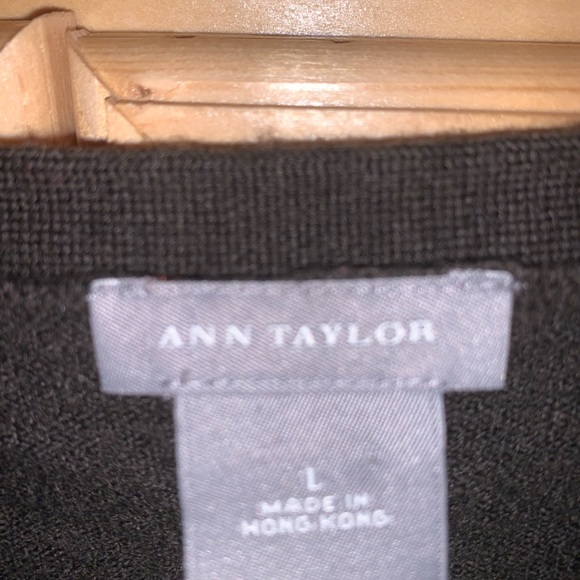 Ann Taylor brown button front v-neck cardigan sweater size L - Picture 3 of 3